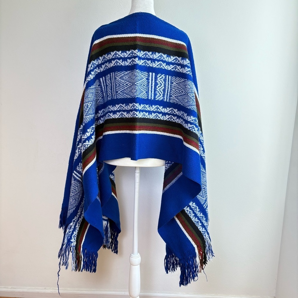 100% Alpaca Wool Poncho Cape Made in Ecuador - Picture 16 of 16
